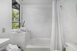 1556 Scenic Dr, Pasadena, CA 91103 - Photo 16