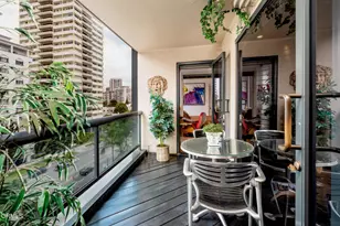 10724 Wilshire Blvd, Los Angeles, CA 90024 - Photo 18