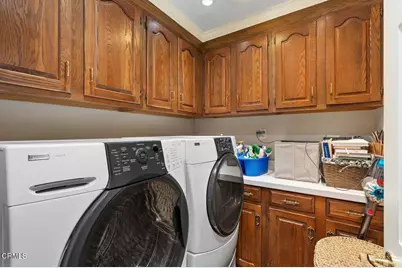 70 N Arroyo Boulevard, Pasadena, CA 91105 - Photo 22