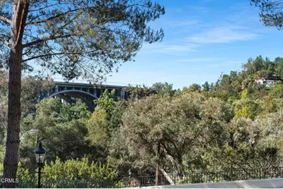 70 N Arroyo Boulevard, Pasadena, CA 91105 - Photo 2