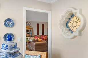 70 N Arroyo Blvd, Pasadena, CA 91105 - Photo 18