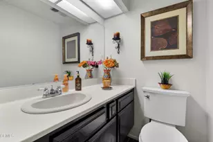 19431 Sherman Way, Reseda, CA 91335 - Photo 22