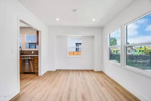 1210 W 70th St, Los Angeles, CA 90044 - Photo 14