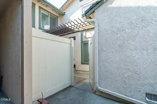 842 E Pepper Tree Dr, Azusa, CA 91702 - Photo 2