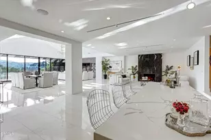4423 Bergamo Dr, Encino, CA 91436 - Photo 10