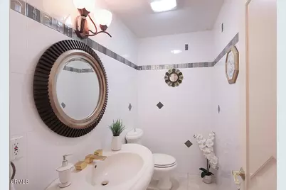 426 N Canyon Boulevard, Monrovia, CA 91016 - Photo 12