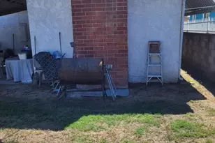 1239 E 124th St, Los Angeles, CA 90059 - Photo 6