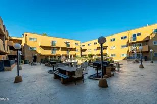 355 S Madison Ave, Pasadena, CA 91101 - Photo 20