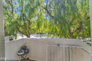 21334 Nandina Ln, Newhall, CA 91321 - Photo 6