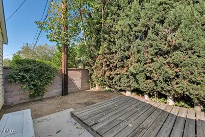 15743 Covello Street, Lake Balboa, CA 91406 - Photo 36