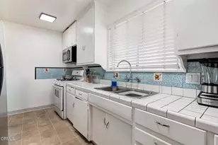 426 W Arbor Vitae St, Inglewood, CA 90301 - Photo 24