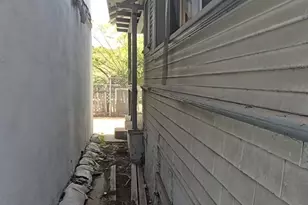 1020 W 42nd Pl, Los Angeles, CA 90037 - Photo 8