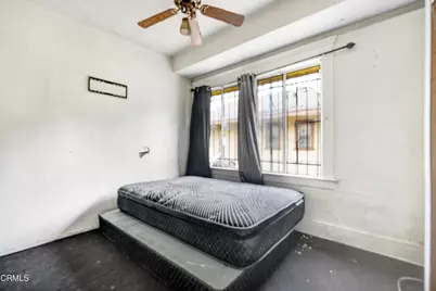 352 W 59th Place, Los Angeles, CA 90003 - Photo 8