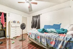 352 W 59th Pl, Los Angeles, CA 90003 - Photo 10