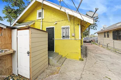 352 W 59th Place, Los Angeles, CA 90003 - Photo 14