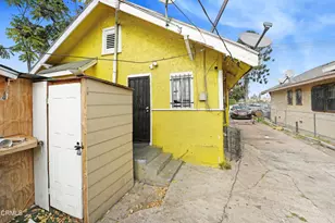 352 W 59th Pl, Los Angeles, CA 90003 - Photo 14