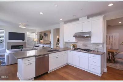 925 Calle Del Pacifico, Glendale, CA 91208 - Photo 16