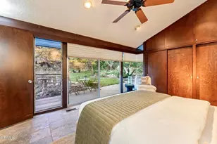 1345 Carnarvon Dr, Pasadena, CA 91103 - Photo 32