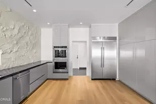 14145 Weddington St, Sherman Oaks, CA 91401 - Photo 10