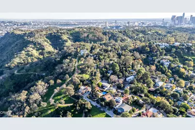 2309 Vista Gordo Drive, Los Angeles, CA 90026 - Photo 22