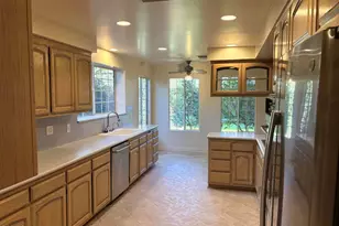 1920 N Altadena Dr, Pasadena, CA 91107 - Photo 8