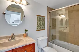 2915 Montrose Ave, La Crescenta, CA 91214 - Photo 18