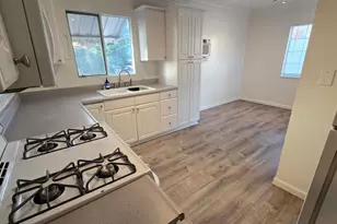 1489 N Altadena Dr, Pasadena, CA - Photo 10