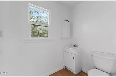 1716 N Roosevelt Avenue, Altadena, CA 91001 - Photo 30