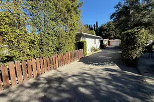 154 S Grand Oaks Ave, Pasadena, CA - Photo 2