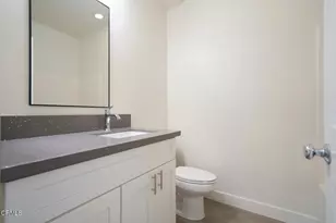 27285 Blue Spruce Pl, Valencia, CA 91354 - Photo 16