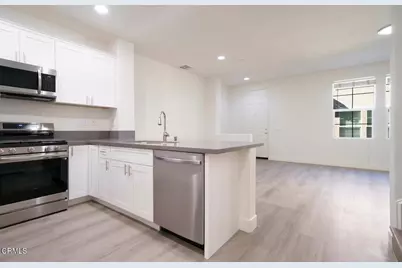 27285 Blue Spruce Place, Valencia, CA 91354 - Photo 12