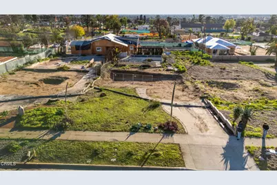 70 W Las Flores Drive, Altadena, CA 91001 - Photo 2