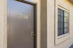 221 S Oak Knoll Ave, Pasadena, CA 91101 - Photo 2