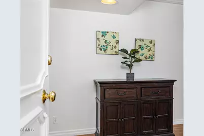 540 Kelton Avenue #201, Los Angeles, CA 90024 - Photo 4