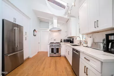 214 Pearl Street, Redondo Beach, CA 90277 - Photo 14