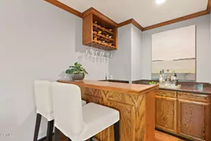 2533 Canyon View Ln, Pasadena, CA 91107 - Photo 16