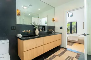 2950 Oak Glen Rd, Glendale, CA 91208 - Photo 32