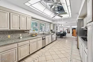 4959 Brewster Dr, Tarzana, CA 91356 - Photo 24