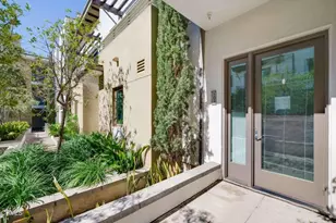 239 S Marengo Ave, Pasadena, CA 91101 - Photo 2