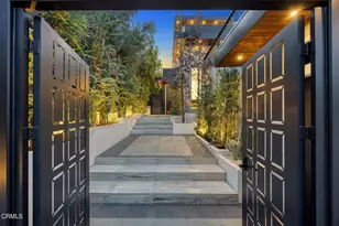 10747 Valleyheart Dr, Studio City, CA 91604 - Photo 8