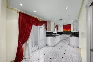 1118 Oberlin Dr, Glendale, CA 91205 - Photo 18