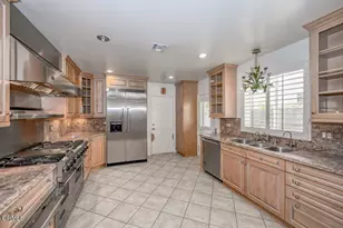 1920 N Screenland Dr, Burbank, CA 91505 - Photo 4
