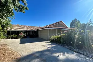 2308 Henrietta Ave, La Crescenta, CA 91214 - Photo 2
