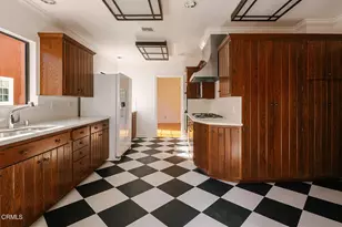 136 S Arden Blvd, Los Angeles, CA 90004 - Photo 30