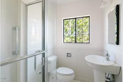 136 S Arden Boulevard, Los Angeles, CA 90004 - Photo 52