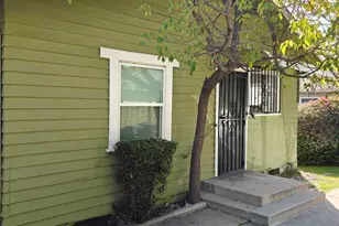 1501 N El Molino Ave, Pasadena, CA 91104 - Photo 2