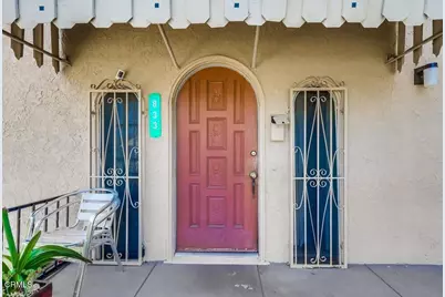 833  835 Ridgewood, Los Angeles, CA 90038 - Photo 2
