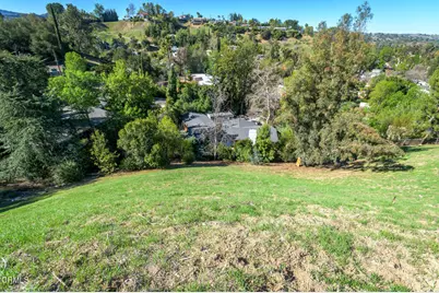 4845 N Calderon Road, Woodland Hills, CA 91364 - Photo 16