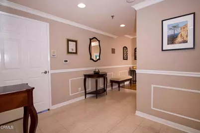 202 S Holliston Avenue #301, Pasadena, CA 91106 - Photo 2