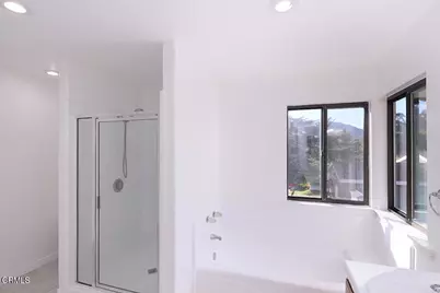 2727 Altura Avenue, La Crescenta, CA 91214 - Photo 22